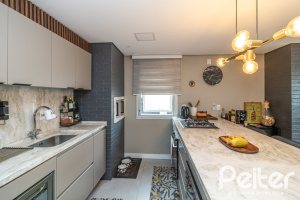 Casa em Condomínio à venda com 190m², 3 dormitórios, 3 suítes, 2 vagas, no bairro Tristeza em Porto Alegre