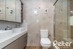 Casa em Condomínio à venda com 190m², 3 dormitórios, 3 suítes, 2 vagas, no bairro Tristeza em Porto Alegre