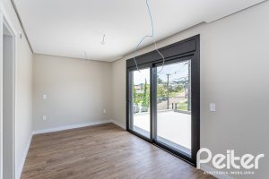 Casa em Condomínio à venda com 380m², 4 dormitórios, 4 suítes, 3 vagas, no bairro Alphaville em PORTO ALEGRE