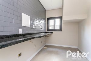 Casa em Condomínio à venda com 380m², 4 dormitórios, 4 suítes, 3 vagas, no bairro Alphaville em PORTO ALEGRE