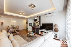 Apartamento à venda com 94m², 3 dormitórios, 1 suíte, 2 vagas, no bairro Ipanema em Porto Alegre