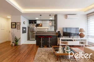 Apartamento à venda com 94m², 3 dormitórios, 1 suíte, 2 vagas, no bairro Ipanema em Porto Alegre