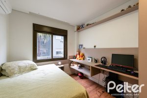 Apartamento à venda com 94m², 3 dormitórios, 1 suíte, 2 vagas, no bairro Ipanema em Porto Alegre