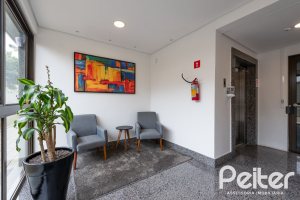 Apartamento à venda com 94m², 3 dormitórios, 1 suíte, 2 vagas, no bairro Ipanema em Porto Alegre