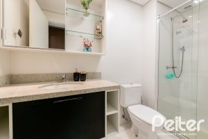 Apartamento à venda com 94m², 3 dormitórios, 1 suíte, 2 vagas, no bairro Ipanema em Porto Alegre
