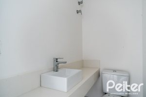 Apartamento Garden à venda com 181m², 3 dormitórios, 3 suítes, 4 vagas, no bairro Vila Assunção em Porto Alegre