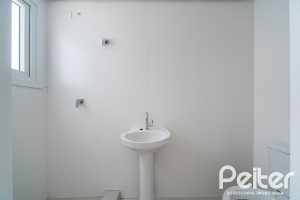 Apartamento Garden à venda com 181m², 3 dormitórios, 3 suítes, 4 vagas, no bairro Vila Assunção em Porto Alegre