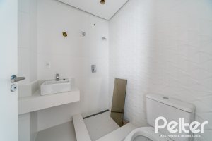 Apartamento Garden à venda com 181m², 3 dormitórios, 3 suítes, 4 vagas, no bairro Vila Assunção em Porto Alegre