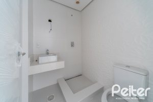 Apartamento Garden à venda com 181m², 3 dormitórios, 3 suítes, 4 vagas, no bairro Vila Assunção em Porto Alegre