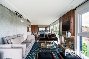 Cobertura à venda com 318m², 3 dormitórios, 3 suítes, 4 vagas, no bairro Vila Assunção em Porto Alegre