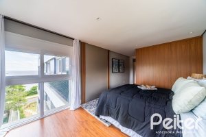 Cobertura à venda com 318m², 3 dormitórios, 3 suítes, 4 vagas, no bairro Vila Assunção em Porto Alegre