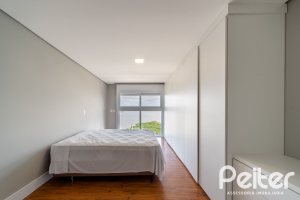 Cobertura à venda com 318m², 3 dormitórios, 3 suítes, 4 vagas, no bairro Vila Assunção em Porto Alegre