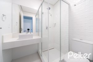 Cobertura à venda com 318m², 3 dormitórios, 3 suítes, 4 vagas, no bairro Vila Assunção em Porto Alegre