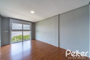 Cobertura à venda com 318m², 3 dormitórios, 3 suítes, 4 vagas, no bairro Vila Assunção em Porto Alegre