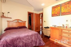 Casa em Condomínio à venda com 609m², 6 dormitórios, 2 suítes, 3 vagas, no bairro Cavalhada em PORTO ALEGRE