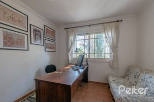 Casa à venda com 286m², 3 dormitórios, 2 suítes, 3 vagas, no bairro Vila Conceição em Porto Alegre