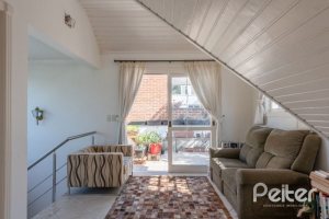 Casa à venda com 286m², 3 dormitórios, 2 suítes, 3 vagas, no bairro Vila Conceição em Porto Alegre