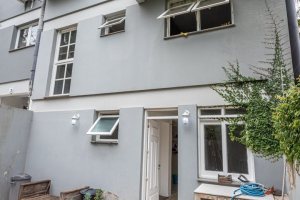 Casa em Condomínio à venda com 223m², 3 dormitórios, 1 suíte, 2 vagas, no bairro Jardim Isabel em Porto Alegre