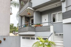 Casa em Condomínio à venda com 223m², 3 dormitórios, 1 suíte, 2 vagas, no bairro Jardim Isabel em Porto Alegre