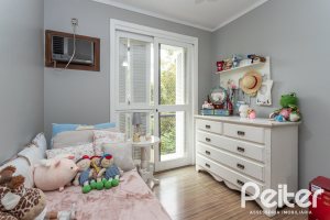 Casa em Condomínio à venda com 223m², 3 dormitórios, 1 suíte, 2 vagas, no bairro Jardim Isabel em Porto Alegre