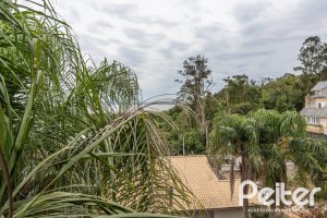 Casa em Condomínio à venda com 223m², 3 dormitórios, 1 suíte, 2 vagas, no bairro Jardim Isabel em Porto Alegre