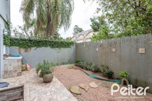 Casa em Condomínio à venda com 223m², 3 dormitórios, 1 suíte, 2 vagas, no bairro Jardim Isabel em Porto Alegre