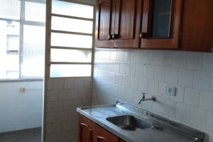 Apartamento à venda com 39m², 1 dormitório, 1 vaga, no bairro Cristal em Porto Alegre
