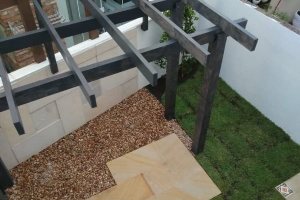 Casa em Condomínio à venda com 140m², 3 dormitórios, 1 suíte, 2 vagas, no bairro Hipica em PORTO ALEGRE