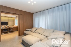 Casa em Condomínio à venda com 242m², 3 dormitórios, 3 suítes, 4 vagas, no bairro Mountain Ville em PORTO ALEGRE