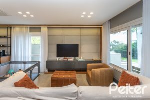 Casa em Condomínio à venda com 242m², 3 dormitórios, 3 suítes, 4 vagas, no bairro Mountain Ville em PORTO ALEGRE