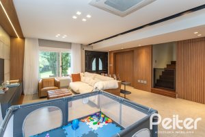 Casa em Condomínio à venda com 242m², 3 dormitórios, 3 suítes, 4 vagas, no bairro Mountain Ville em PORTO ALEGRE