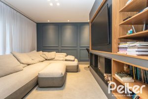 Casa em Condomínio à venda com 242m², 3 dormitórios, 3 suítes, 4 vagas, no bairro Mountain Ville em PORTO ALEGRE