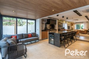 Casa em Condomínio à venda com 242m², 3 dormitórios, 3 suítes, 4 vagas, no bairro Mountain Ville em PORTO ALEGRE