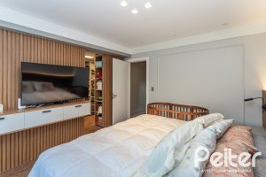 Casa em Condomínio à venda com 242m², 3 dormitórios, 3 suítes, 4 vagas, no bairro Mountain Ville em PORTO ALEGRE