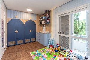 Casa em Condomínio à venda com 242m², 3 dormitórios, 3 suítes, 4 vagas, no bairro Mountain Ville em PORTO ALEGRE