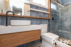 Casa em Condomínio à venda com 242m², 3 dormitórios, 3 suítes, 4 vagas, no bairro Mountain Ville em PORTO ALEGRE