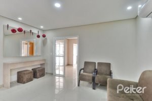 Apartamento à venda com 102m², 3 dormitórios, 1 suíte, 2 vagas, no bairro Tristeza em Porto Alegre