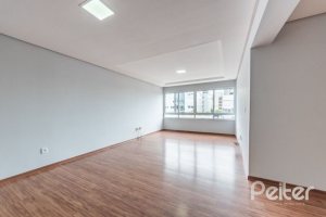 Apartamento à venda com 102m², 3 dormitórios, 1 suíte, 2 vagas, no bairro Tristeza em Porto Alegre