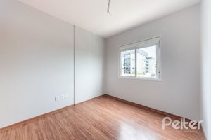 Apartamento à venda com 102m², 3 dormitórios, 1 suíte, 2 vagas, no bairro Tristeza em Porto Alegre