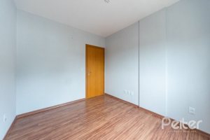 Apartamento à venda com 102m², 3 dormitórios, 1 suíte, 2 vagas, no bairro Tristeza em Porto Alegre