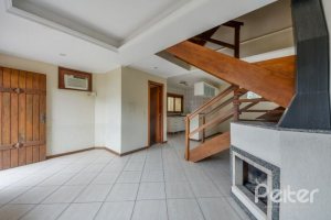 Casa em Condomínio à venda com 168m², 3 dormitórios, 1 suíte, 4 vagas, no bairro Ipanema em Porto Alegre