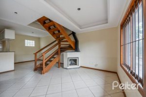 Casa em Condomínio à venda com 168m², 3 dormitórios, 1 suíte, 4 vagas, no bairro Ipanema em Porto Alegre