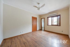 Casa em Condomínio à venda com 168m², 3 dormitórios, 1 suíte, 4 vagas, no bairro Ipanema em Porto Alegre