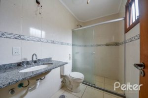 Casa em Condomínio à venda com 168m², 3 dormitórios, 1 suíte, 4 vagas, no bairro Ipanema em Porto Alegre