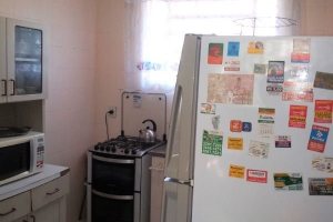 Casa à venda com 150m², 3 dormitórios, 4 vagas, no bairro Guarujá em Porto Alegre