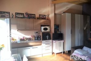 Casa à venda com 150m², 3 dormitórios, 4 vagas, no bairro Guarujá em Porto Alegre