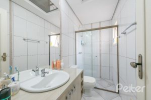 Casa em Condomínio à venda com 178m², 4 dormitórios, 2 suítes, 2 vagas, no bairro Mountain Ville em PORTO ALEGRE
