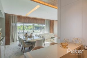 Apartamento à venda com 543m², 4 dormitórios, 4 suítes, 5 vagas, no bairro Golden Lake em Porto Alegre