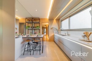 Apartamento à venda com 543m², 4 dormitórios, 4 suítes, 5 vagas, no bairro Golden Lake em Porto Alegre