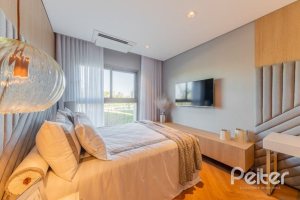 Apartamento à venda com 543m², 4 dormitórios, 4 suítes, 5 vagas, no bairro Golden Lake em Porto Alegre